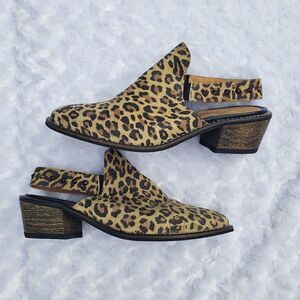 Very Volatile Los Angeles Lepord Print sling back size 8 shoe